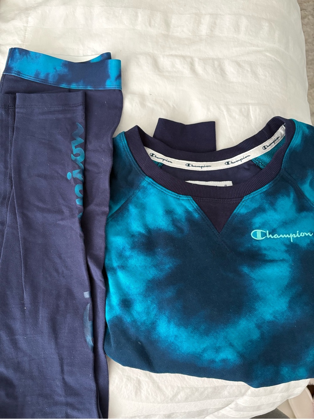 Champion Women's Blue Crew & Leggings Set